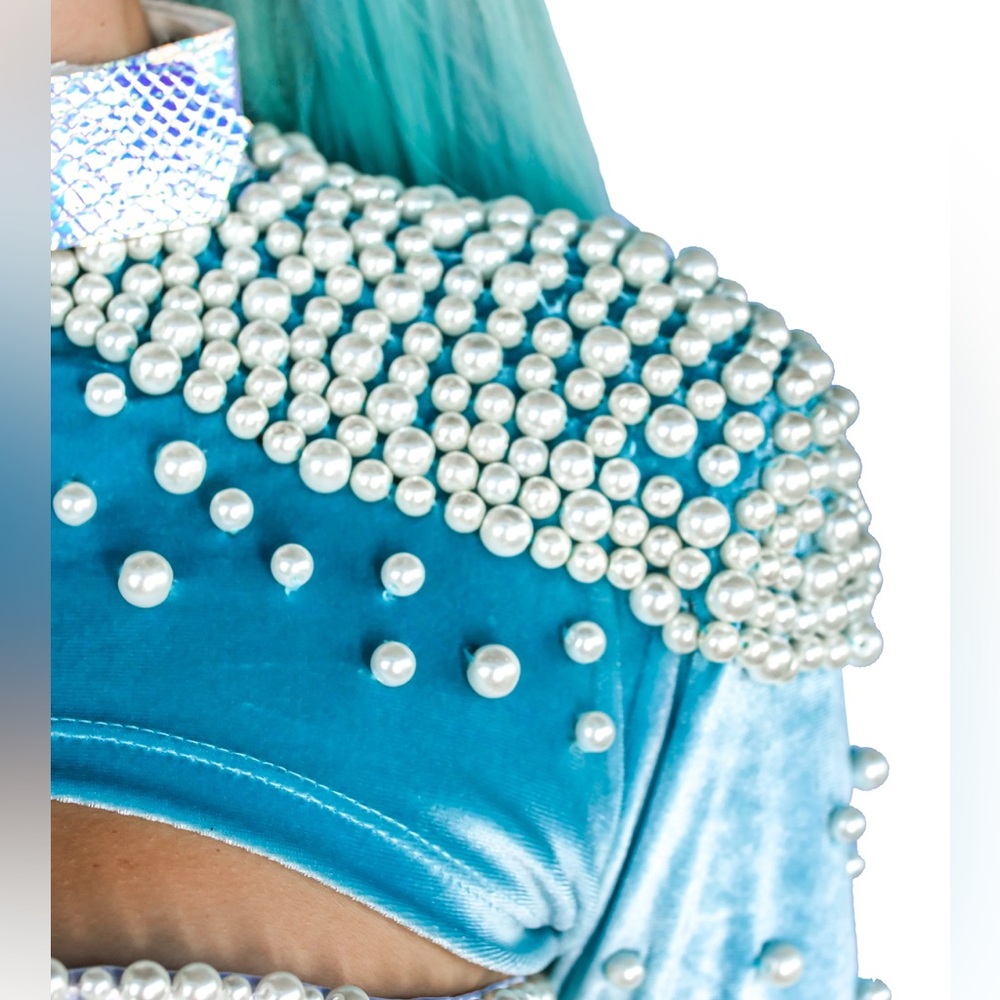 Jackalope Land Daydream Pearl Long Sleeve Baby Blue Iridescent Ultra Crop Top z0 - Picture 4 of 16
